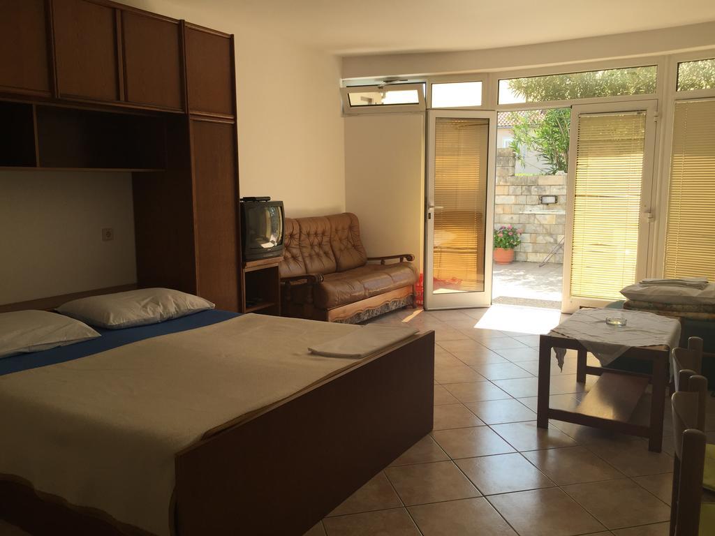 Apartments Antonia มาลินสกา ภายนอก รูปภาพ